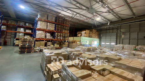 Arriendo De Bodegas En Centro Logístico 2447 M2 - Renca