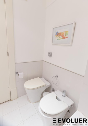 219mts², 2 Dormitorios En Suite Con Cochera, Los Molinos Building.