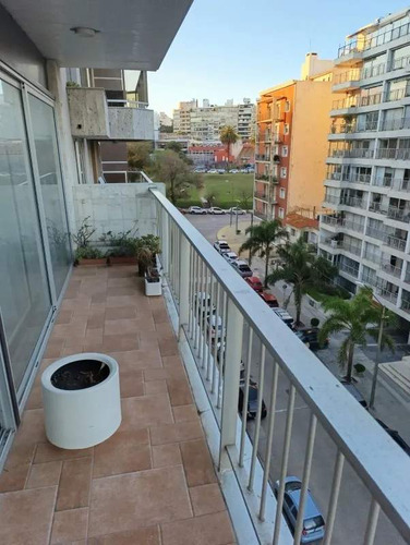 Alquiler Apartamento 3 Dormitorios Villa Biarritz Con Cochera