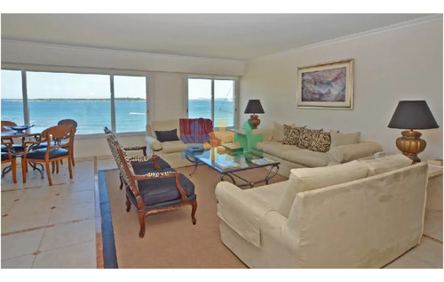 Primera Fila En Playa Mansa, 3 Suites + Dependencia. Espectacular Planta Y Excelente Vista - Ref : Eqp1739