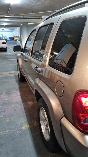 Jeep Liberty Limited 4x2 At 2003