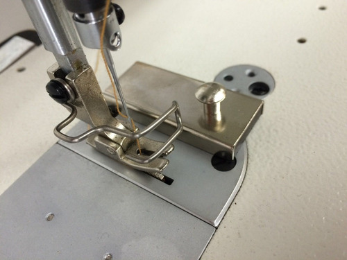 Imagen 2 de 6 de Guia Imán Grande Para Máquina De Coser