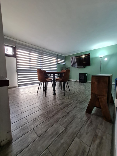 Duplex / Luis Thayer Ojeda / Metro Tobalaba