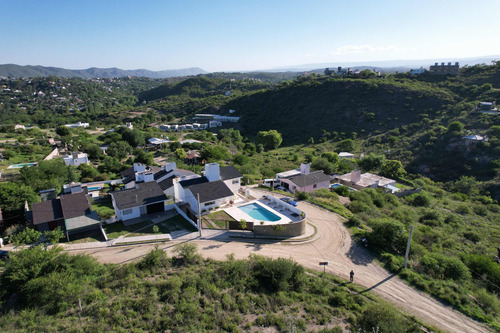 Lote 1.185m2 En Excelente Ubicación En Villa Del Lago A 250mts De R38, Permuto Vehiculos