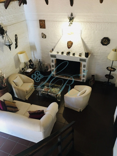 Casa En Venta Y Alquiler, Pinares, Punta Del Este- Ref: 340