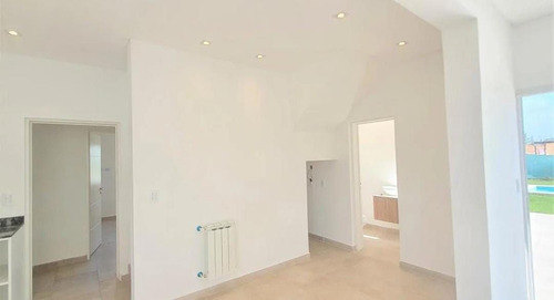 Imagen 9 de 28 de Casa En Venta En San Ramon - Pilar Del Este