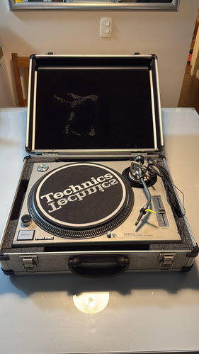 Pick-up Technics Sl 1200 Mk2 Com Case Cromada Prateado