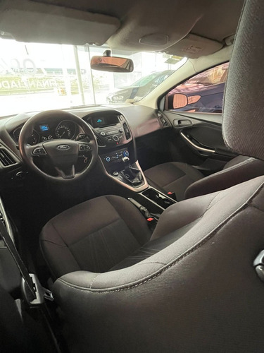 Imagen 9 de 19 de Ford Focus 1,6 S 5p 2016 // 632025
