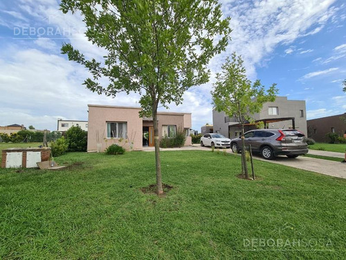 Imagen 2 de 21 de Hermosa Casa En Venta Y Alquiler Temporario Meses De Verano!