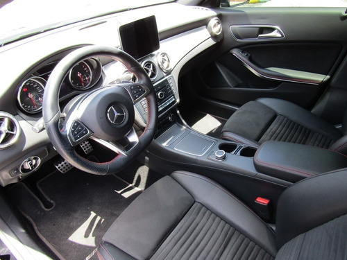 Imagen 6 de 10 de 2019 Mercedes Cla 250 Cgi
