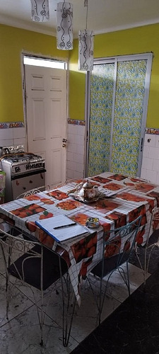Casa Con 5 Amplios Dormitorios Y Posibilidad De Ampliar