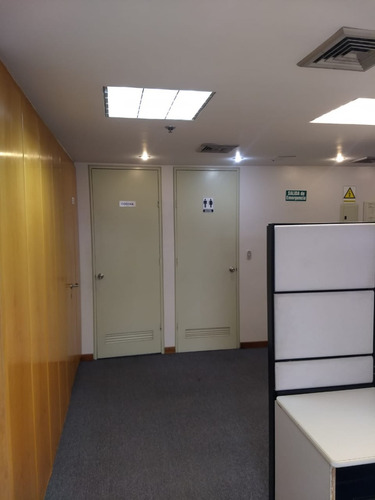Imagen 2 de 5 de #1548 Local 87m2 Av. Romulo Gallego