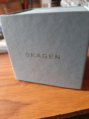 Caja De Reloj Skagen Con Manual