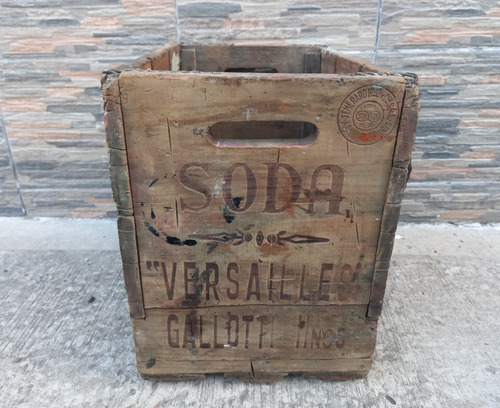 Antiguo Cajón De Soda Versalles De La Firma Gallotti Hnos.