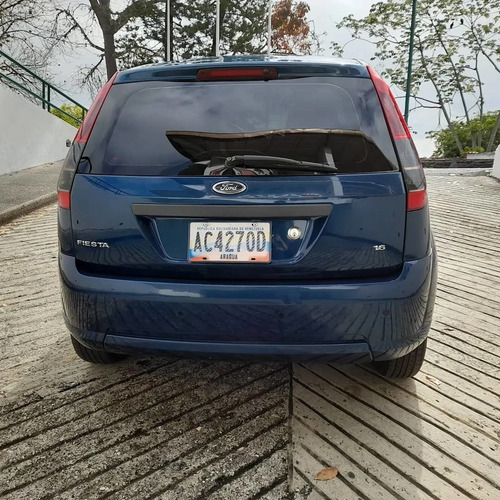 Imagen 8 de 8 de Ford Fiesta .