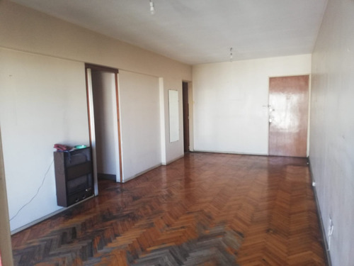 4 Ambientes (2 Baños) Torre Todo Luz. Vista Abierta En Villa Crespo Zona Movistar Arena. Dueña Directa. Apto Crédito.