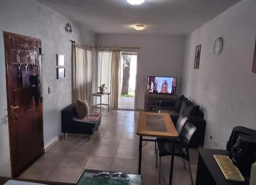 Imagen 5 de 11 de Vendo Casa En Housing Cerrado, Unquillo