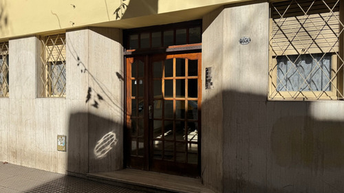 Venta De Amplio 2 Amb En Almagro
