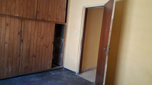 Imagen 14 de 27 de Haedo Norte Ph. 3 Amb Patios Parrilla, Entrada De Auto Compartida, Cerca De Rosales Y Autopista. Para Vivir Ya !!!!