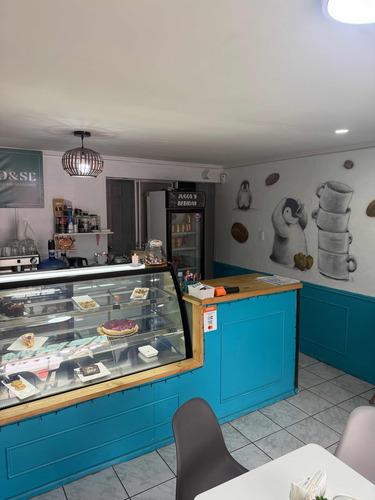 Se Vende Cafetería Con Derecho A Llaves