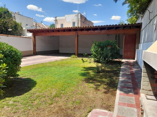 Imagen 11 de 16 de Alquiler Temporario Casa Pleno Centro Ciudad Mendoza Capital. Parque General San Martín. Calle Aristides