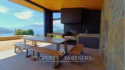 Espectacular Casa En El Lago Panguipulli