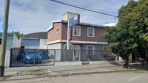 Venta Bº 1 Mario Bravo 1643 Galpón De 360m2 Y Dos Departamentos