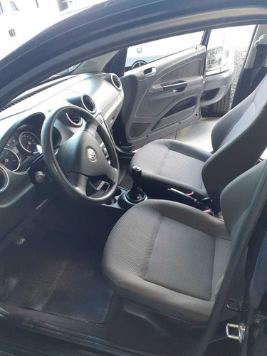 Volkswagen Voyage 2013 1.0 Trend Tec Total Flex 4p