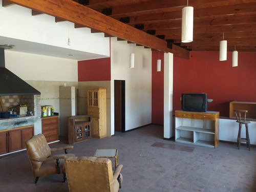 Imagen 7 de 10 de Casa + Stud En Venta De 2 Dormitorios C/ Cochera En La Plata Barrio Hipodromo