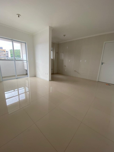 Imagem 2 de 7 de Apartamento No Bairro Saguaçu | 3 Dormitórios |1 Vaga De Gagarem |apartamento Esta Pronto|elevador - Sa01854 - 69313791