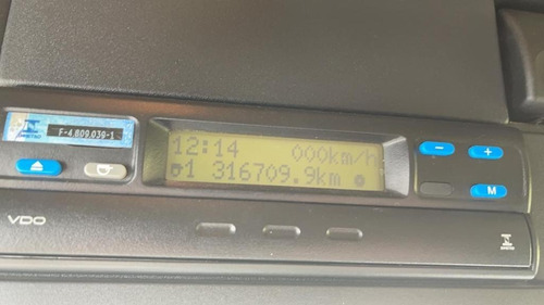 Imagem 2 de 9 de Daf 510 6x4 Baixo Km Financiamos