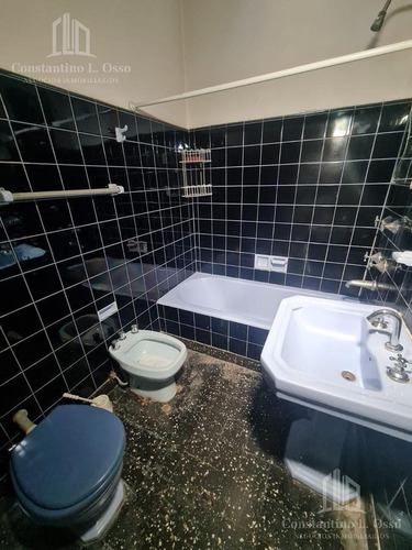 Imagen 15 de 30 de Amplia Casa En Venta En Banfield Este C/ Cochera