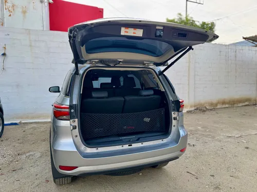Toyota Fortuner 2.4 Diésel Srv 4X2