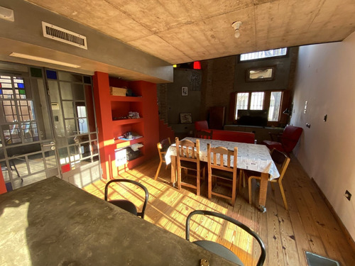 Imagen 3 de 17 de Venta Casa Moderna Con Parque Y Pileta 39 Esq 117