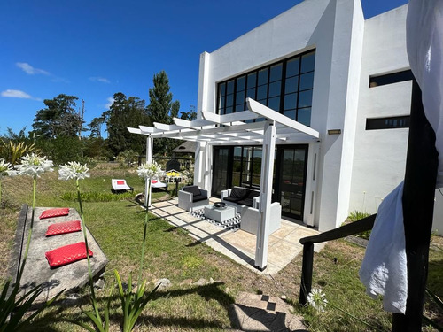 Venta Casa 3 Dormitorios - Piedras Del Chileno (ref: Atm-5729)