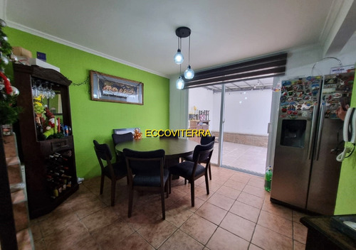 Vendo Preciosa Casa Con Tres Dormitorios, Ubicada En El Corazon De San Lucas, A Pocos Minutos De Antigua Guatemala