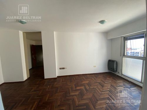 Departamento 1 Dormitorio En Alquiler - Bv Chacabuco 385