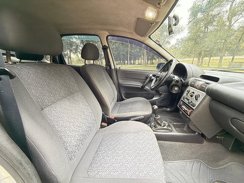 Chevrolet Corsa 1.6 Gl Aa Dh
