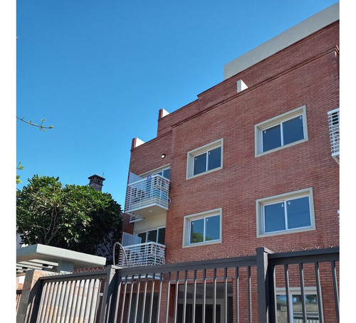 Departamento De Tres Ambientes A Estrenar En Venta En Haedo Sur