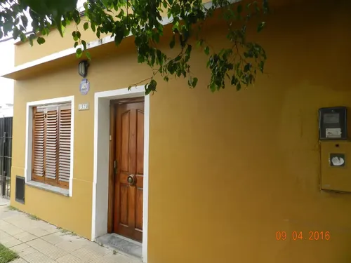 Casa Con 2 Dormitorios + Departamento Independiente Excelente Ubicación!