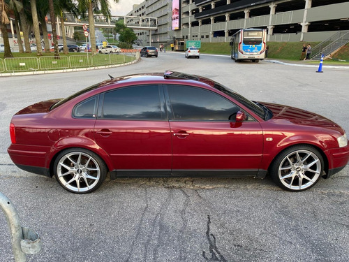 Volkswagen Passat 2.8 V6 4p 193 hp