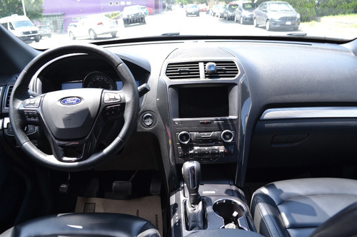 Imagen 7 de 13 de Ford Explorer Xlt 2019