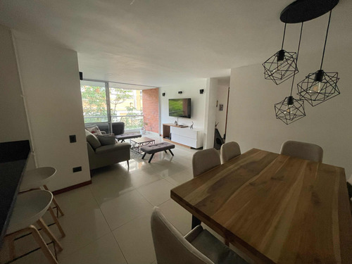 Venta De Hermoso Apartamento Amplio Envigado-loma Las Brujas