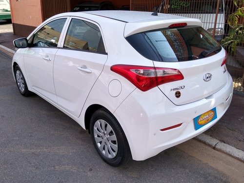 Imagem 3 de 15 de Hyundai Hb20 2013 1.6 Comfort Flex 5p
