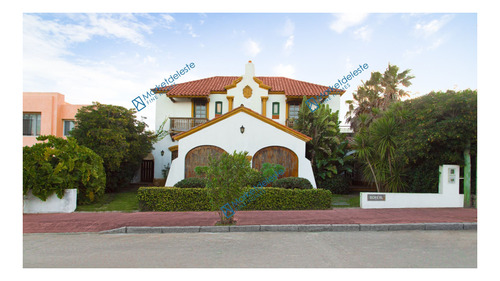 Peninsula Colonial