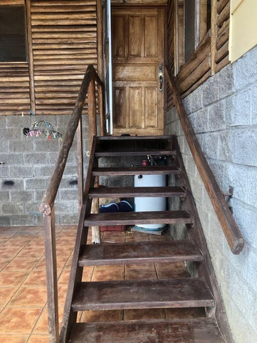 Imagen 5 de 11 de Acogedora Cabaña Rodeada De Zonas Verdes