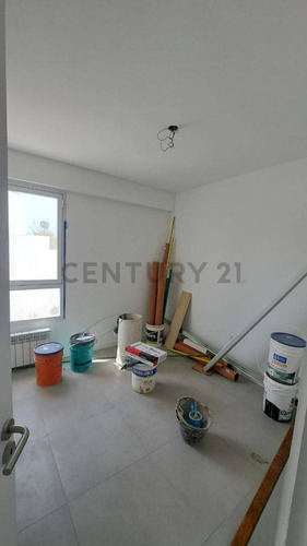 23 Y 50. Departamento En Venta A Estrenas 2 Dormitorios , La Plata Parque San Martin.-