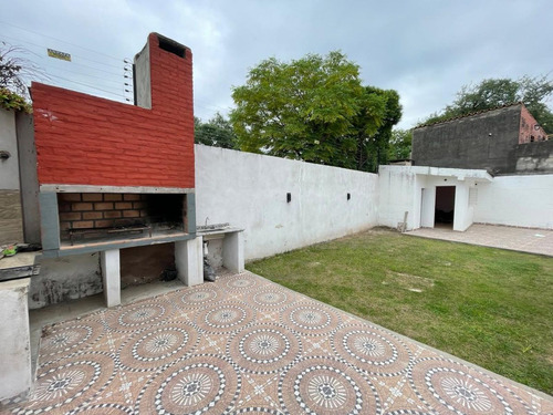 Casa En Venta - Barrio Jorge Newbery