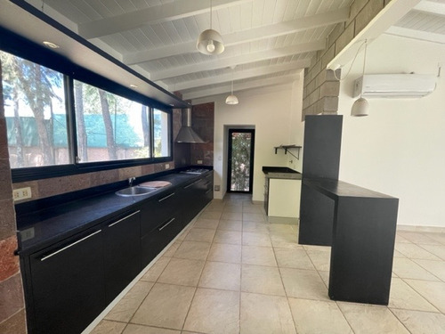 Casa En Barrancas De San Jose En Venta.