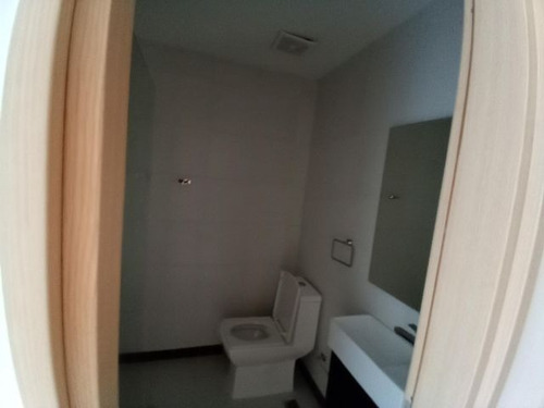 Imagen 5 de 14 de A Estrenar Cómodo Y Luminoso Apartamento En Venta En Evaristo Morales 134 Mts2, 2 Habitaciones